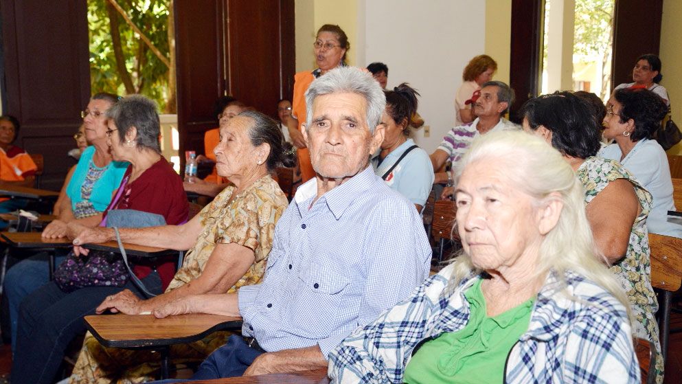 MÁS DE 100 MIL PERSONAS MAYORES VIVEN EN SITUACIÓN DE POBREZA